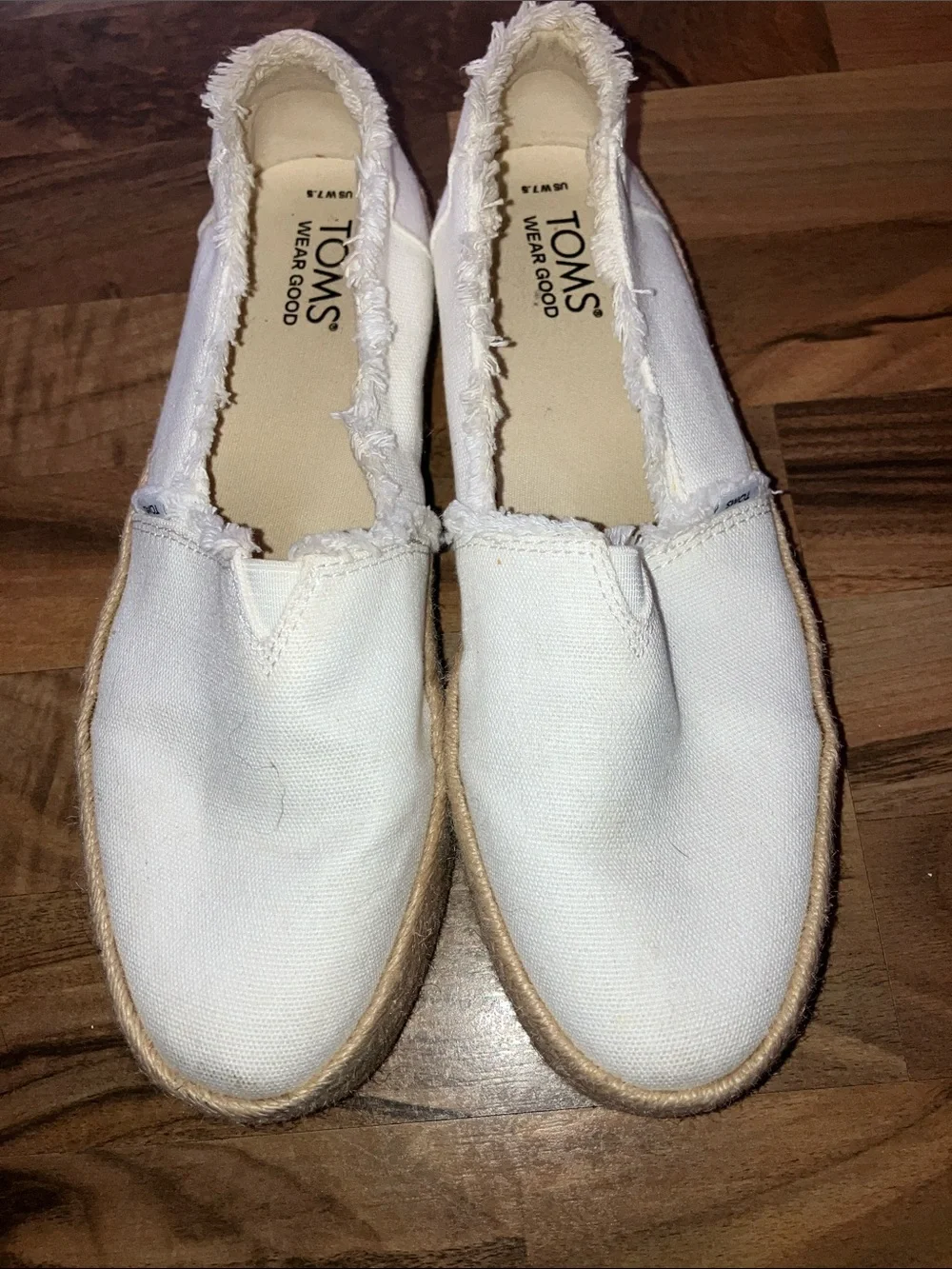 Toms Women’s off white espadrille slip on shoes Sz 7.5